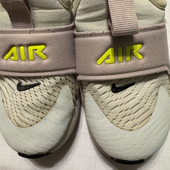 Nike AirMax 270 Girls Size 10C  Fast Shipping ! - Picture 2 of 16